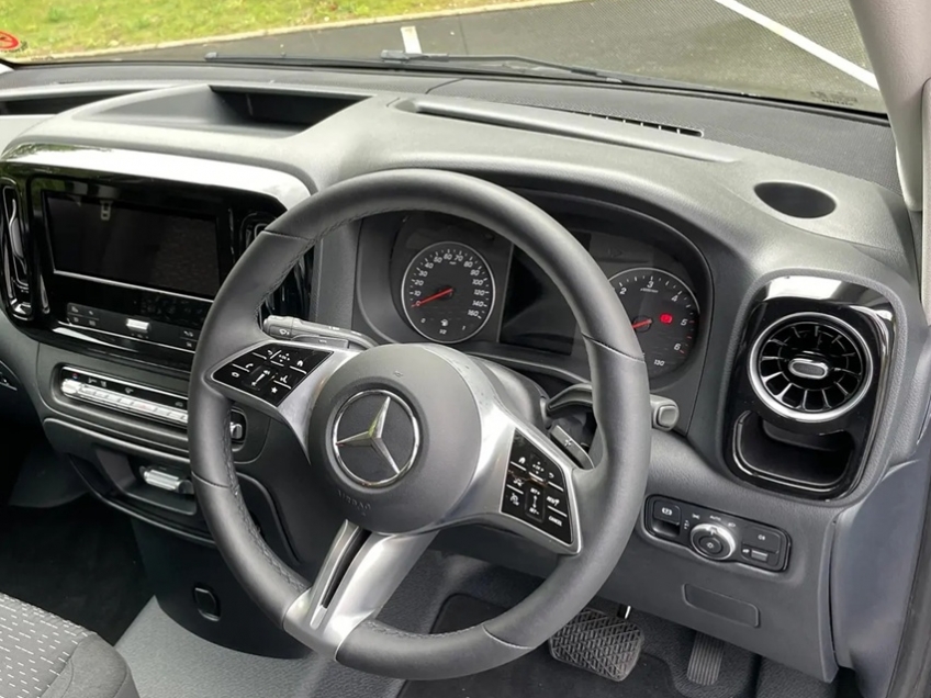 8 Seat Vito Tourer